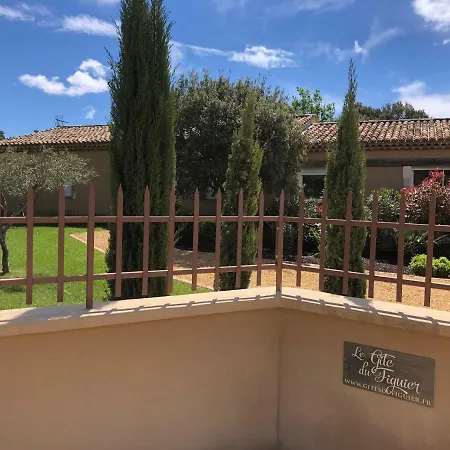 Hébergement de vacances De L'amandier *